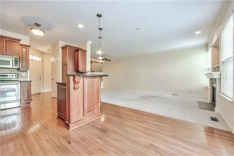 $355,000 | 16164 Linden Street, Overland Park, KS 66085