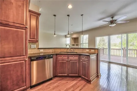 $355,000 | 16164 Linden Street, Overland Park, KS 66085