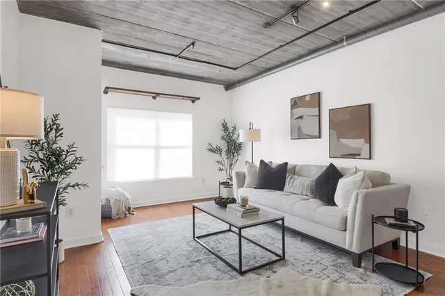 $275,000 | 800 Peachtree Street Northeast, Unit 1102, Atlanta, GA 30308