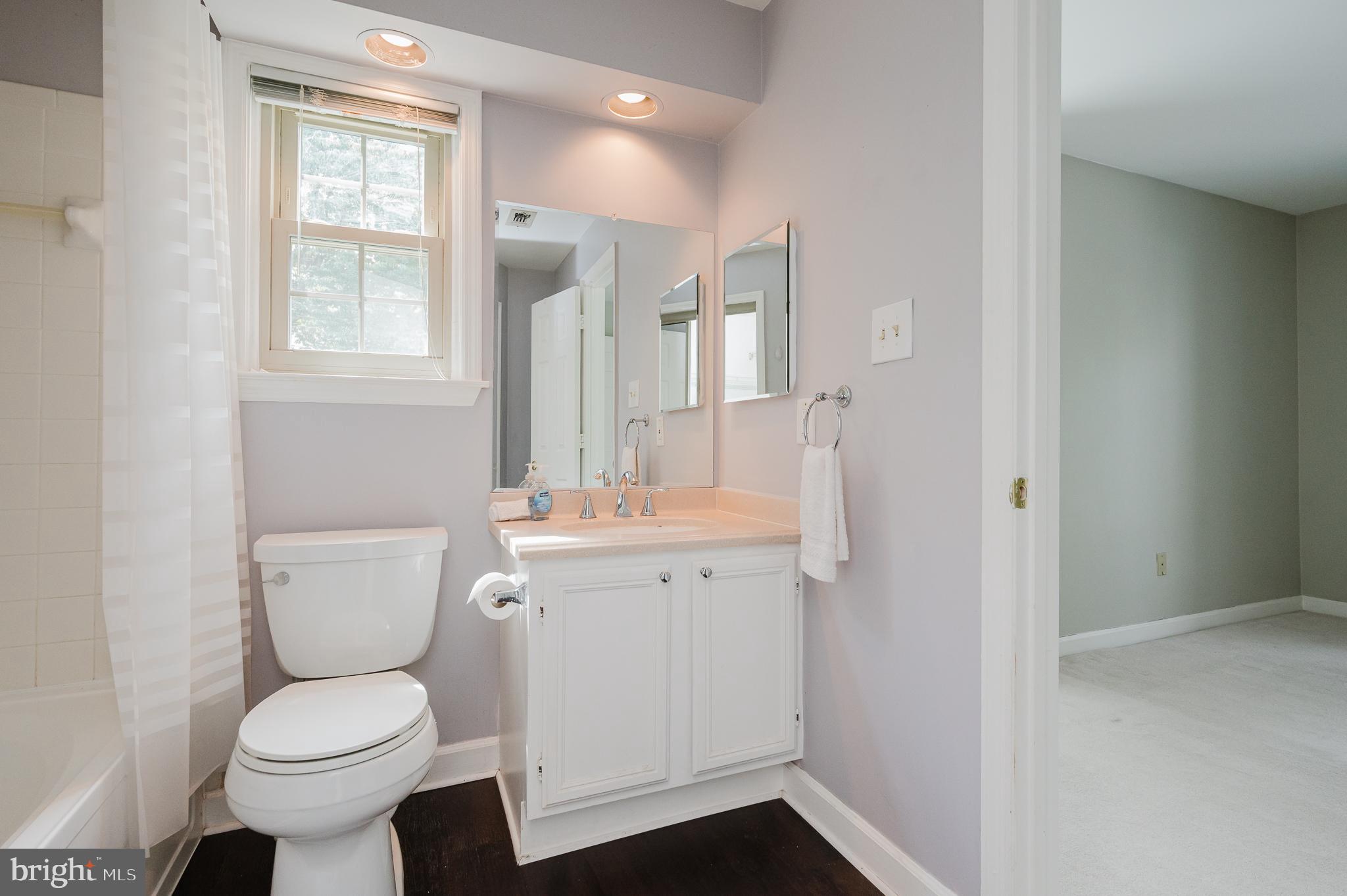 6830 H Hayley Ridge Way, Unit H Baltimore, MD 21209 - Photo 24 of 43 Updated Bath