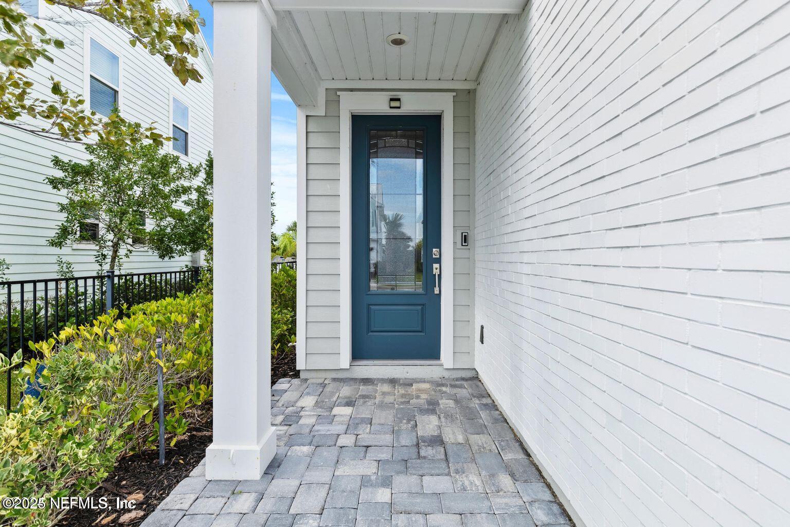 35 Clifton Bay Loop St. Johns, FL 32259 - Photo 3 of 24 a view of a pathway of a house