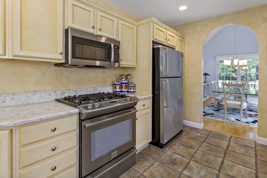 5 Mayfair Court, Unit 5 Mashpee, MA 02649 - Photo 12 of 34