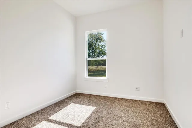 $454,999 | 8808 Us-69, Point, TX 75472