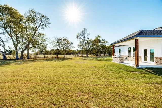 $454,999 | 8808 Us-69, Point, TX 75472