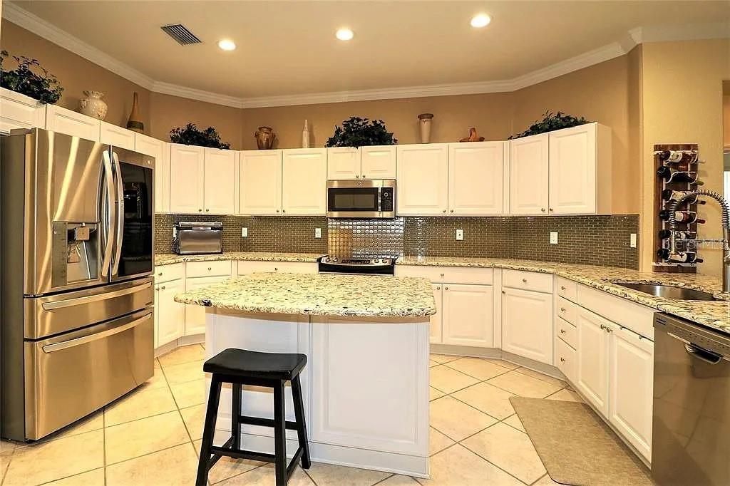 9255 Southeast 120th Loop Summerfield, FL 34491 - Photo 8 of 61