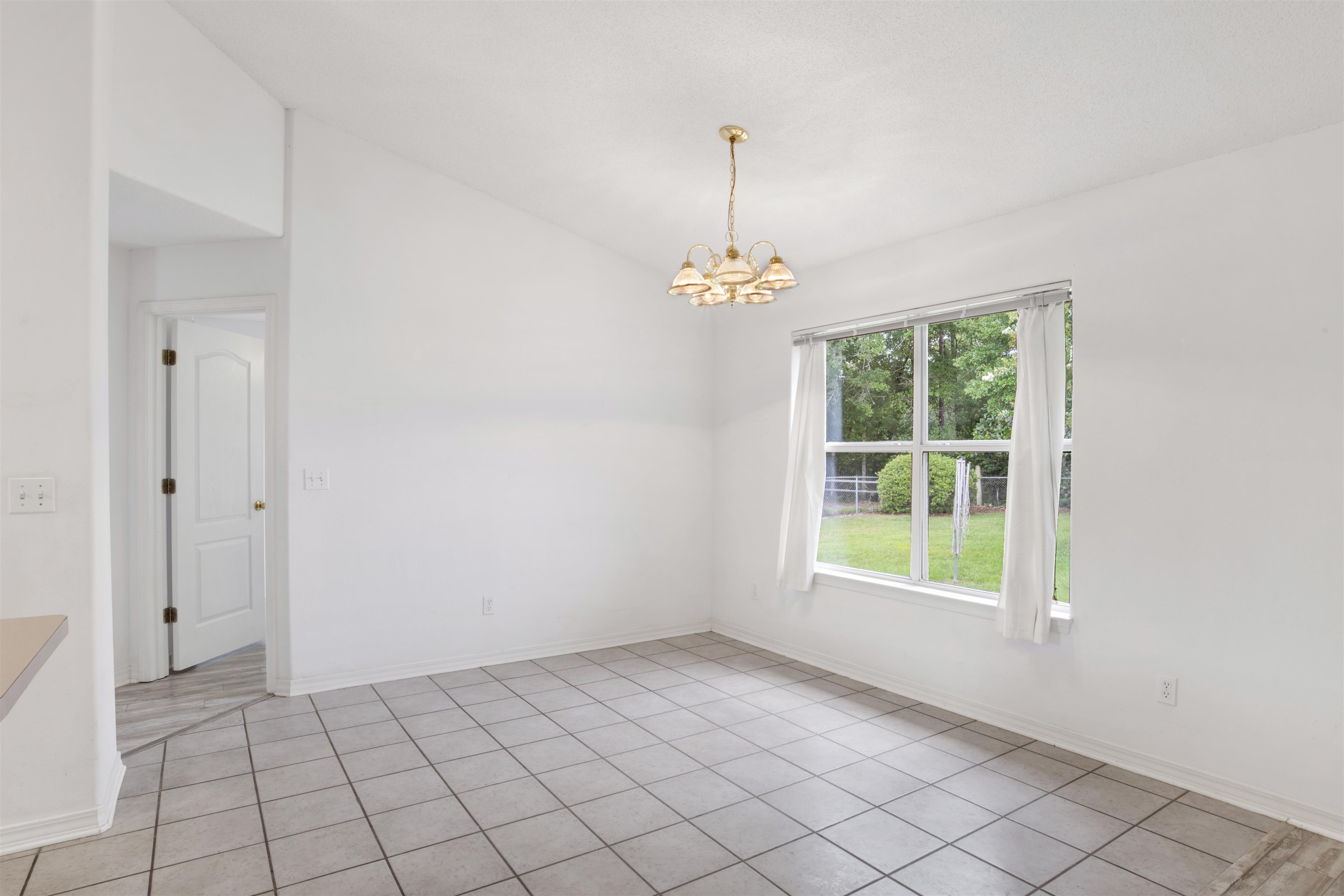 2572 Manuel Drive Lillian, AL 36549 - Photo 13 of 40