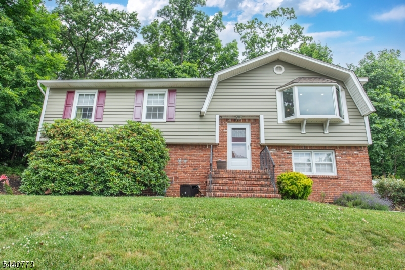 646 Reba Road Mount Arlington, NJ 07850 - Photo 2 of 22