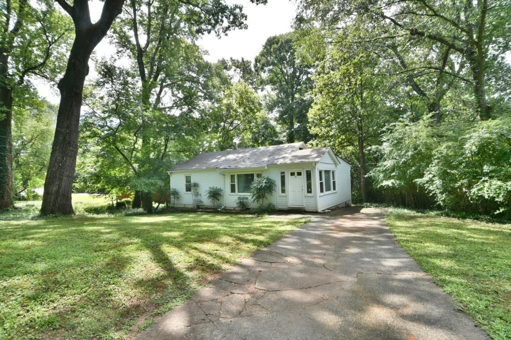 611 Scott Circle Decatur, GA 30033 - Photo 1 of 1