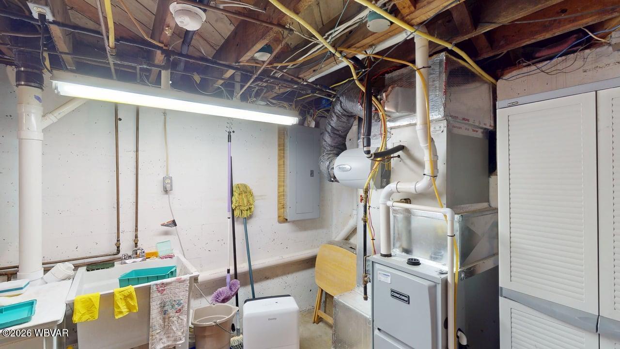 2036 Reed Street Williamsport, PA 17701 - Photo 40 of 41 Gas heat with central air!