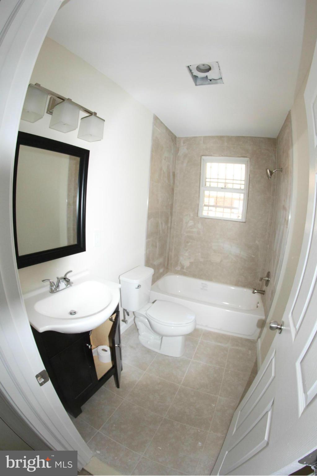 4316 Shell Street Capitol Heights, MD 20743 - Photo 11 of 13 Bath
