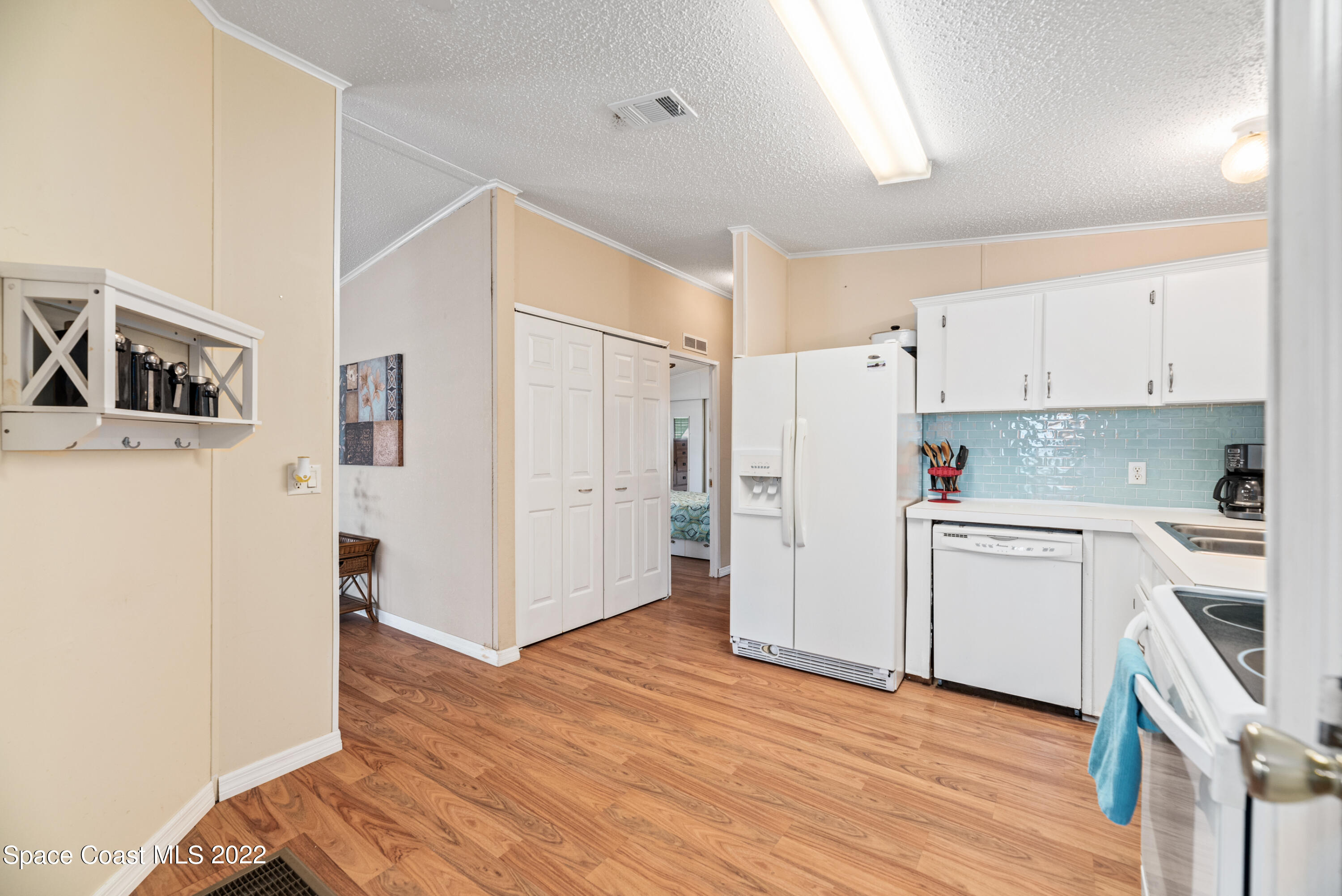 7523 Boxelder Road Micco, FL 32976 - Photo 8 of 42 Kitchen