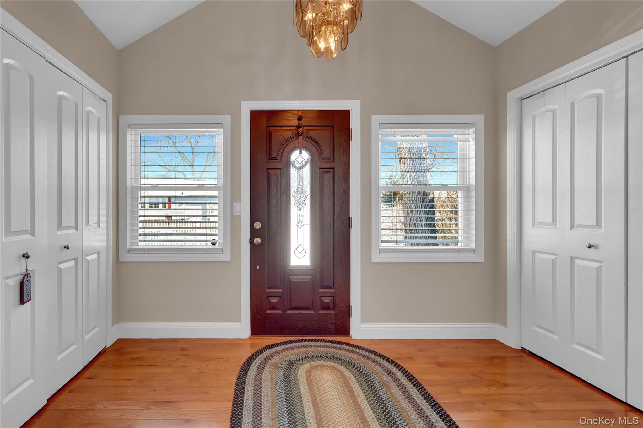 522 Browns Road Nesconset, NY 11767 - Photo 4 of 29 a view of a livingroom with a window