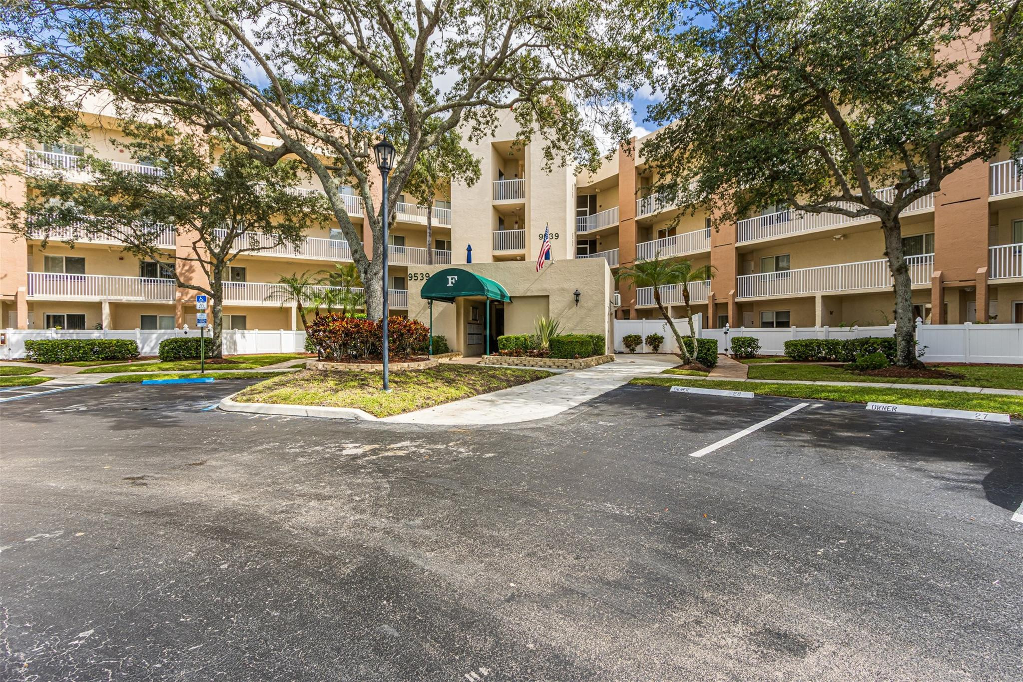9539 Weldon Circle, Unit F201 Tamarac, FL 33321 - Photo 27 of 35 Weldon