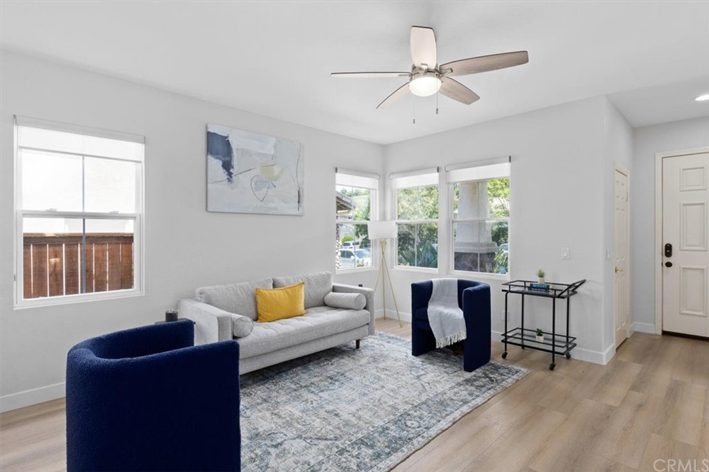 1463 Beechtree Road San Marcos, CA 92078 - Photo 5 of 46