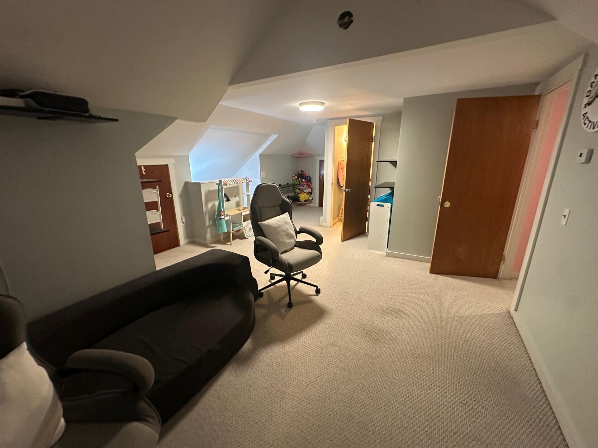 161 Webster Avenue Bangor, ME 04401 - Photo 39 of 49 3rd Floor Family Room 3