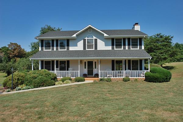 249 McIntosh Road Roanoke, VA 24019 - Photo 1 of 10 FRONT VIEW
