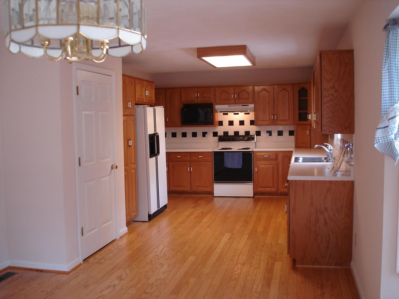 249 McIntosh Road Roanoke, VA 24019 - Photo 5 of 10 KITCHEN 2