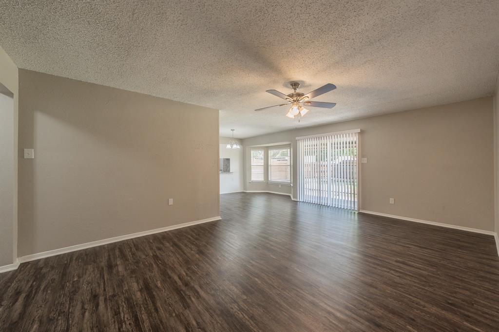 717 Blue Ridge Trail Saginaw, TX 76179 - Photo 7 of 40