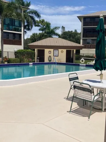 $2,200 | 166 Southeast St Lucie Boulevard, Unit D404, Stuart, FL 34996