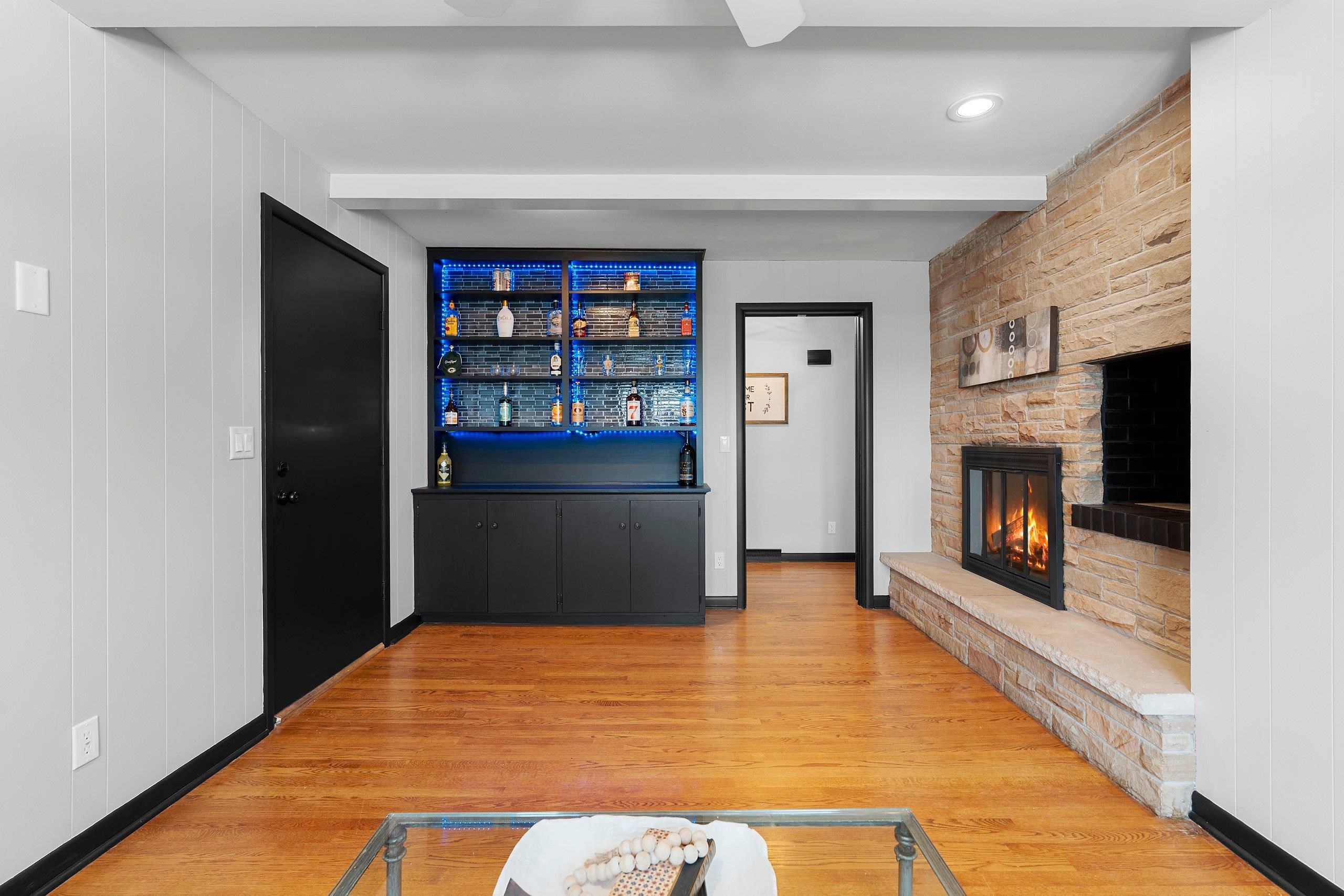 1040 East Moorpark Avenue Appleton, WI 54911 - Photo 12 of 27