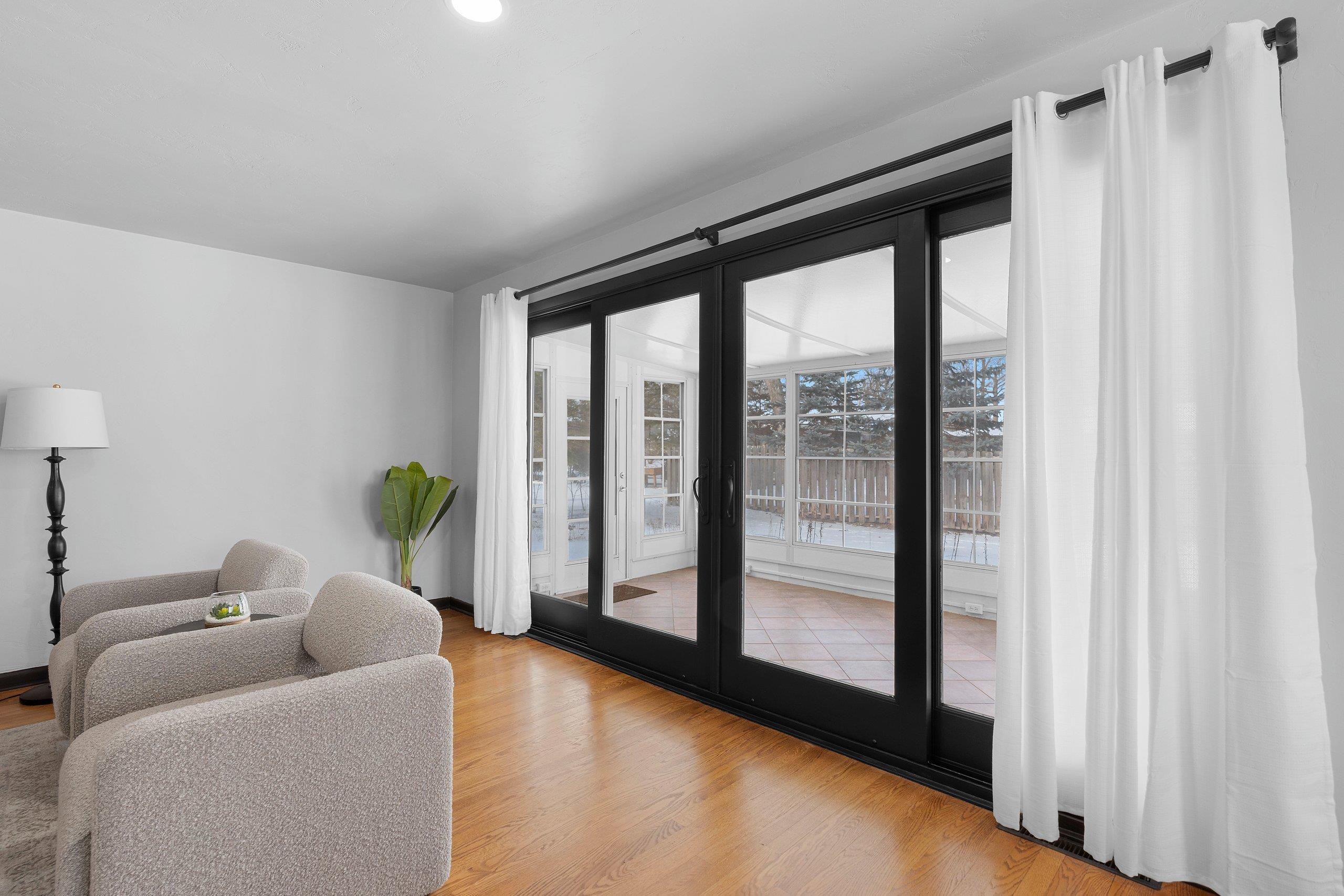 1040 East Moorpark Avenue Appleton, WI 54911 - Photo 6 of 27