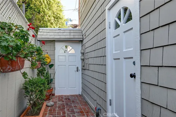 $8,000 | 1021 Gaviota Drive, Laguna Beach, CA 92651