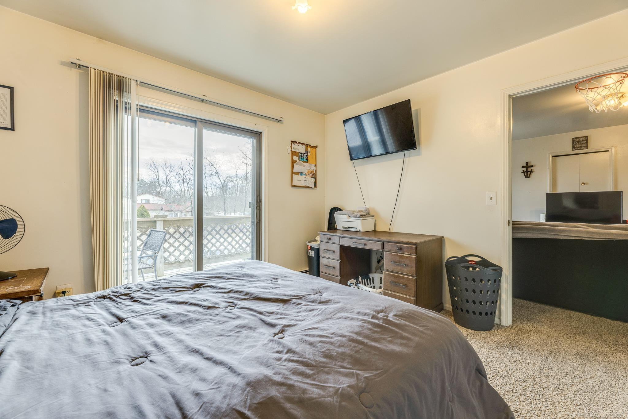 7765 Shorecliff Road Lexington, MI 48450 - Photo 10 of 26 Upper Level Unit