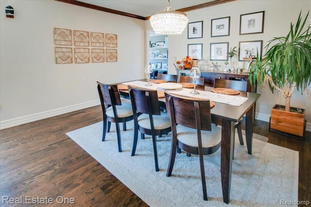 451 Lake Forest Road Rochester Hills, MI 48309 - Photo 14 of 97