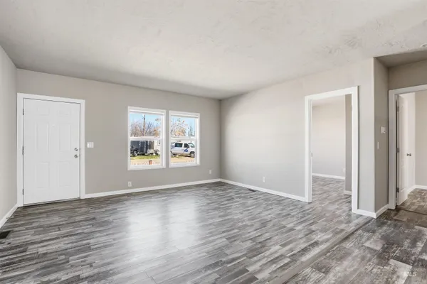 $600,000 | 352 & 374 E E Idaho Street, Middleton, ID 83644