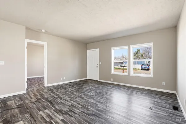$600,000 | 352 & 374 E E Idaho Street, Middleton, ID 83644