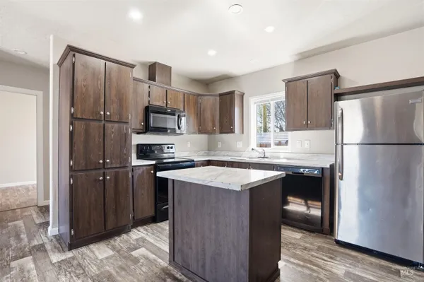 $600,000 | 352 & 374 E E Idaho Street, Middleton, ID 83644