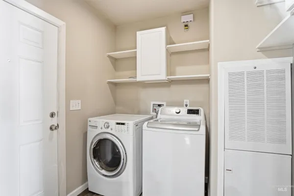 $600,000 | 352 & 374 E E Idaho Street, Middleton, ID 83644