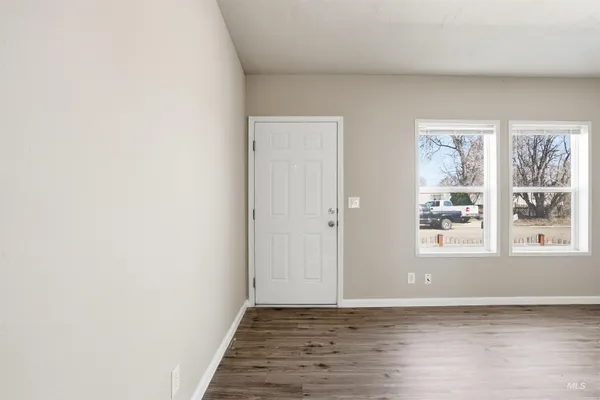 $600,000 | 352 & 374 E E Idaho Street, Middleton, ID 83644