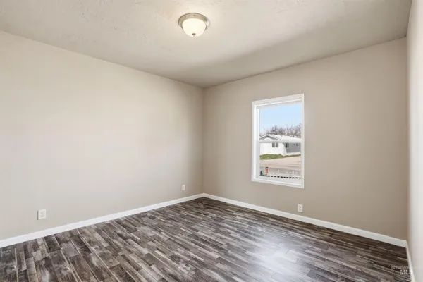 $600,000 | 352 & 374 E E Idaho Street, Middleton, ID 83644