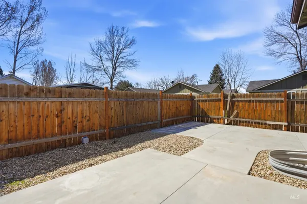 $600,000 | 352 & 374 E E Idaho Street, Middleton, ID 83644