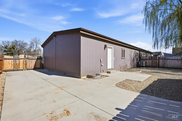 $600,000 | 352 & 374 E E Idaho Street, Middleton, ID 83644