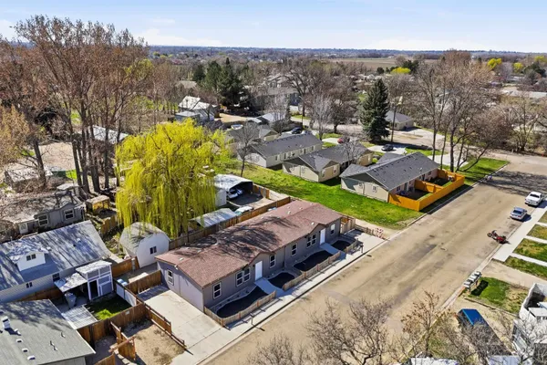 $600,000 | 352 & 374 E E Idaho Street, Middleton, ID 83644