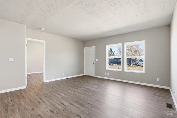 $600,000 | 352 & 374 E E Idaho Street, Middleton, ID 83644