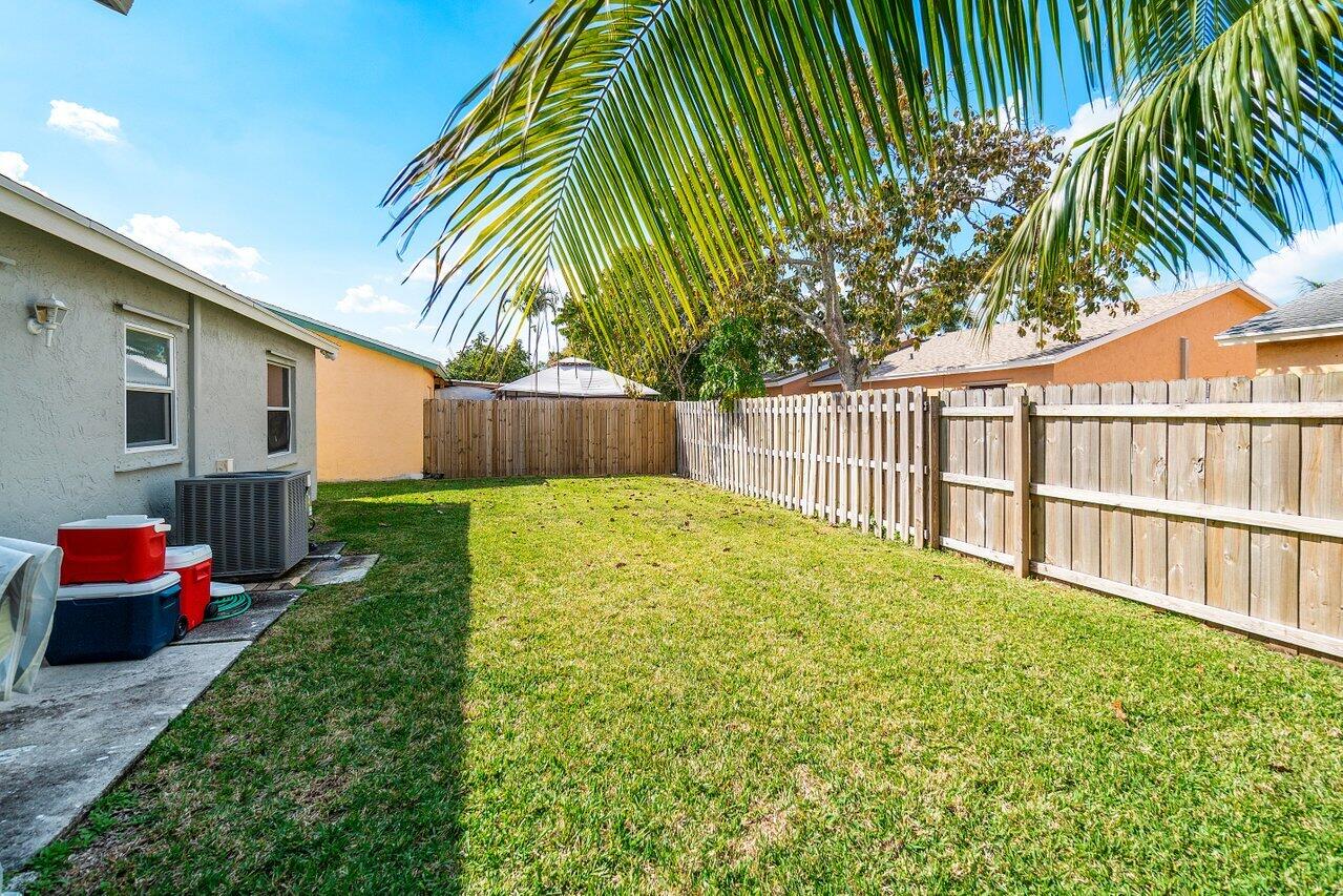 6137 Westfall Road Lake Worth, FL 33463 - Photo 21 of 27 022-6137WestfallRoad-LakeWorth-FL-33463-
