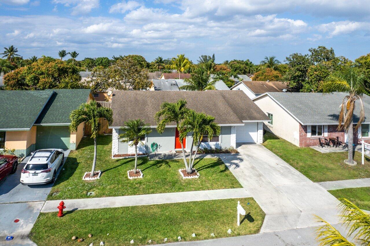 6137 Westfall Road Lake Worth, FL 33463 - Photo 22 of 27 025-6137WestfallRoad-LakeWorth-FL-33463-