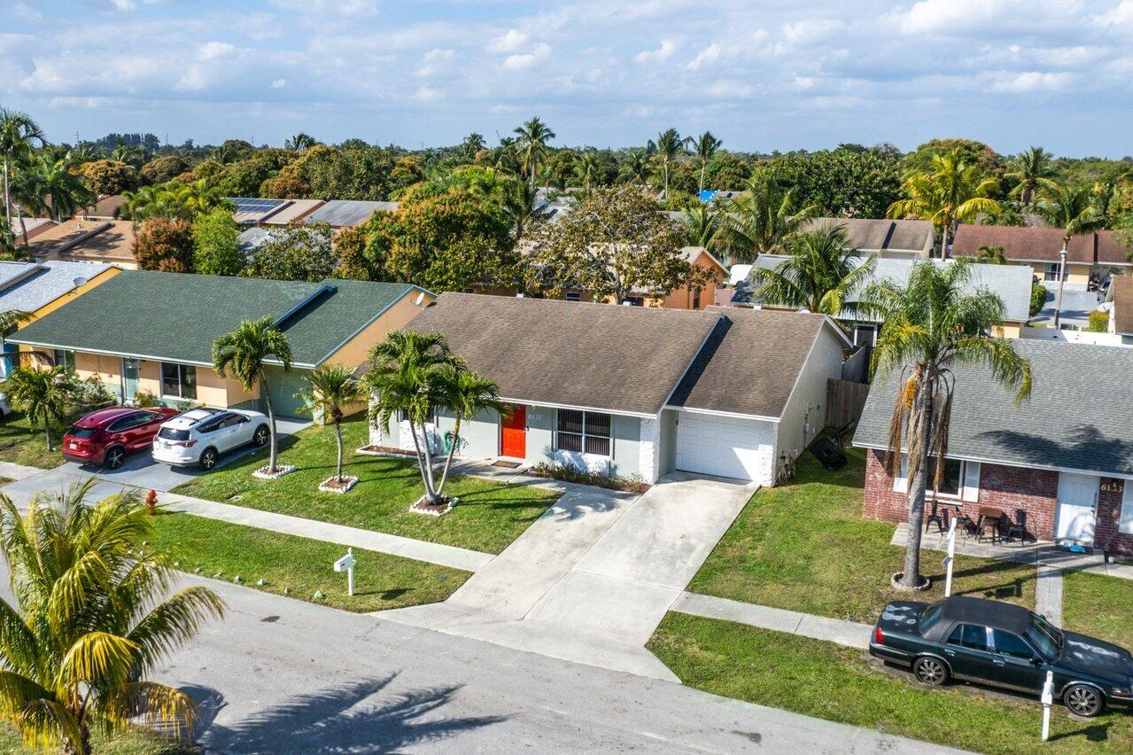 6137 Westfall Road Lake Worth, FL 33463 - Photo 23 of 27 027-6137WestfallRoad-LakeWorth-FL-33463-