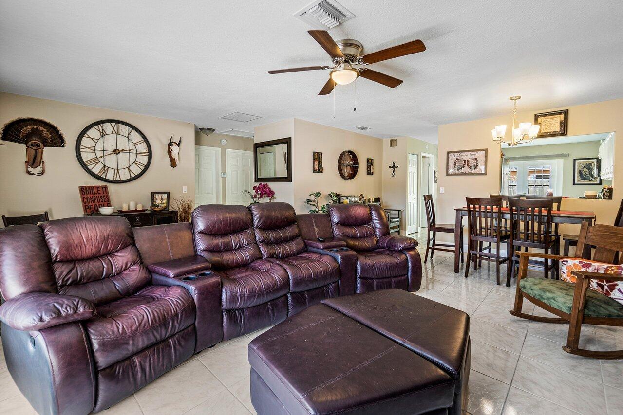 6137 Westfall Road Lake Worth, FL 33463 - Photo 6 of 27 007-6137WestfallRoad-LakeWorth-FL-33463-