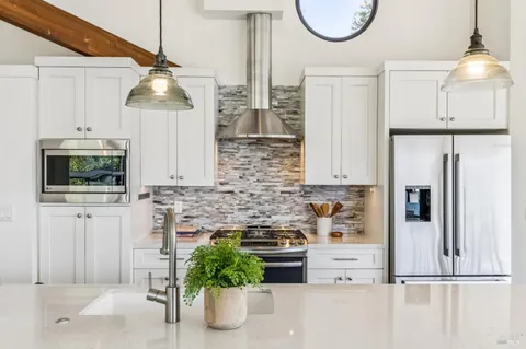 $3,600,000 | 17523 Highway 1, Marshall, CA 94940