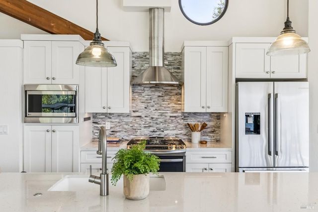 $3,600,000 | 17523 Highway 1, Marshall, CA 94940