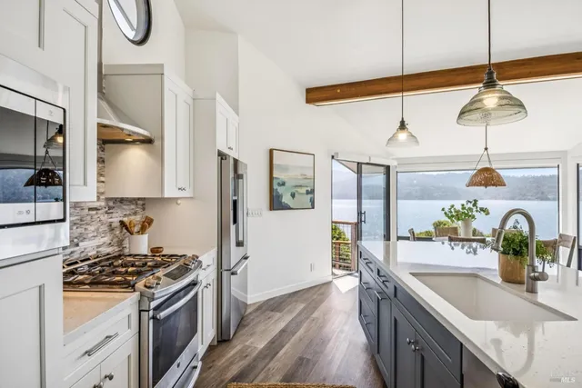 $4,000,000 | 17523 Highway 1, Marshall, CA 94940