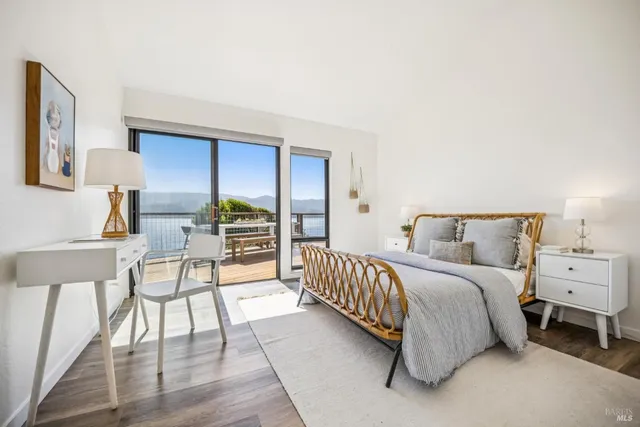 $4,000,000 | 17523 Highway 1, Marshall, CA 94940