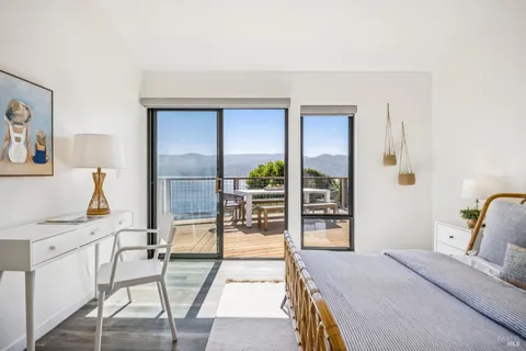 $3,600,000 | 17523 Highway 1, Marshall, CA 94940