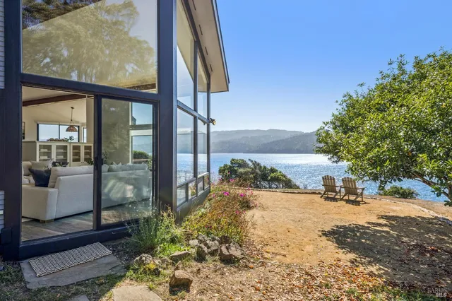 $4,000,000 | 17523 Highway 1, Marshall, CA 94940