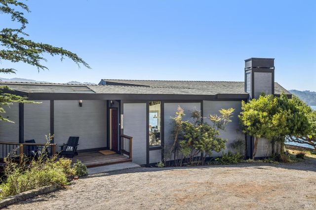 $3,600,000 | 17523 Highway 1, Marshall, CA 94940