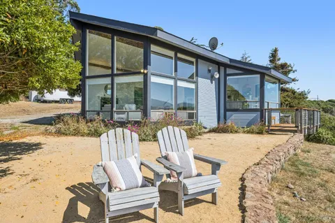 $3,600,000 | 17523 Highway 1, Marshall, CA 94940